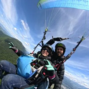 Vol en biplace avec passager heureux Vercors Zephyr
